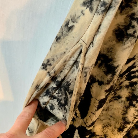 STUNNING TIE-DYE Dress NWT by Sacred Threads - One Size - TAN BLACK - Picture 6 of 14